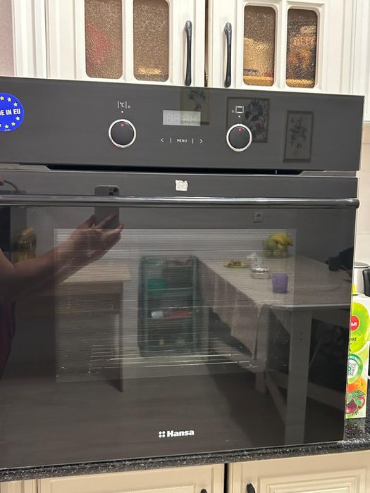 Продам встраиваемую духовку Hansa