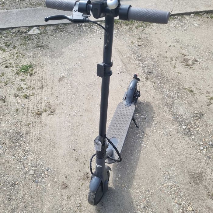 Vand trotineta electrica