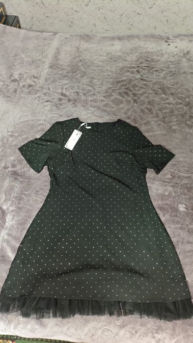 Продаю новый платью