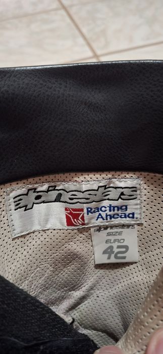 Cizme moto Alpinestars  culoare negru,mărimea 42 , stare foarte bună