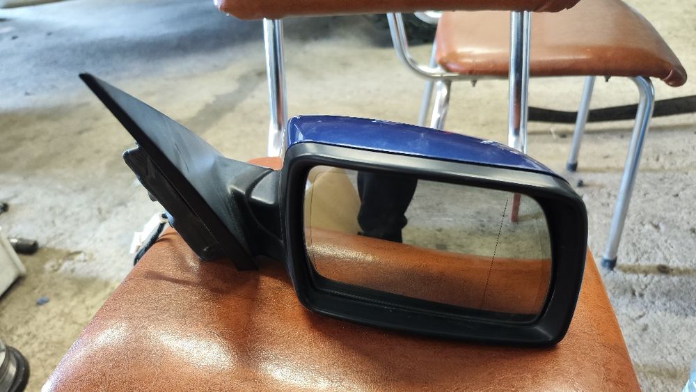 Дясно огледало за бмв х3 е83 ел.пребиращо и със затъмнение
