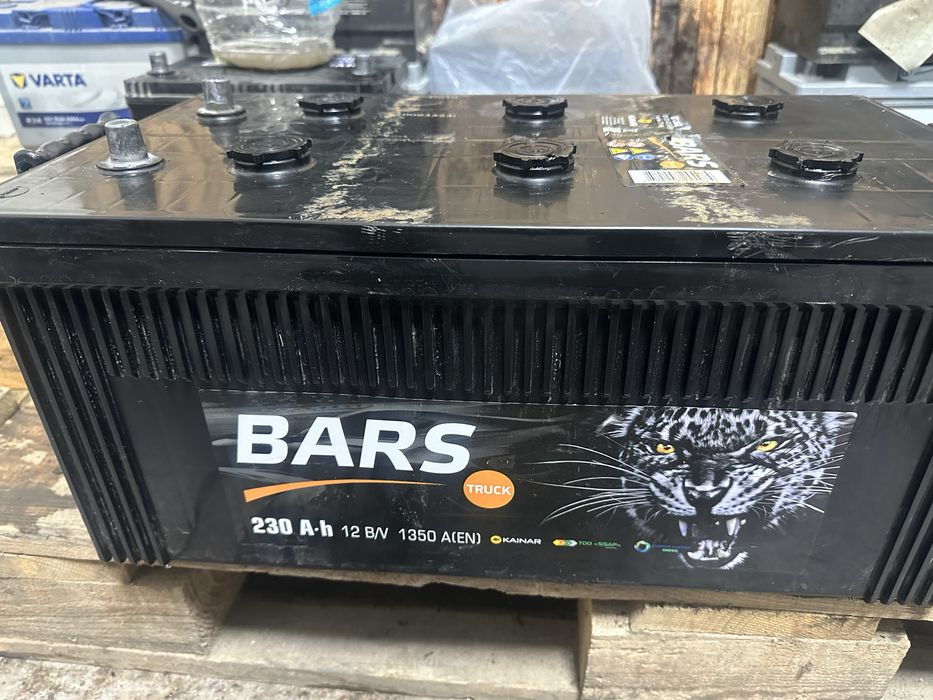 Продам Б/у аккумулятор 230-2шт