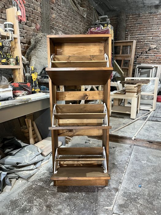 Шкаф за обувки с три врати