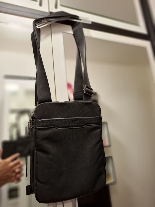 Мъжки чантички през рамо и за кръст