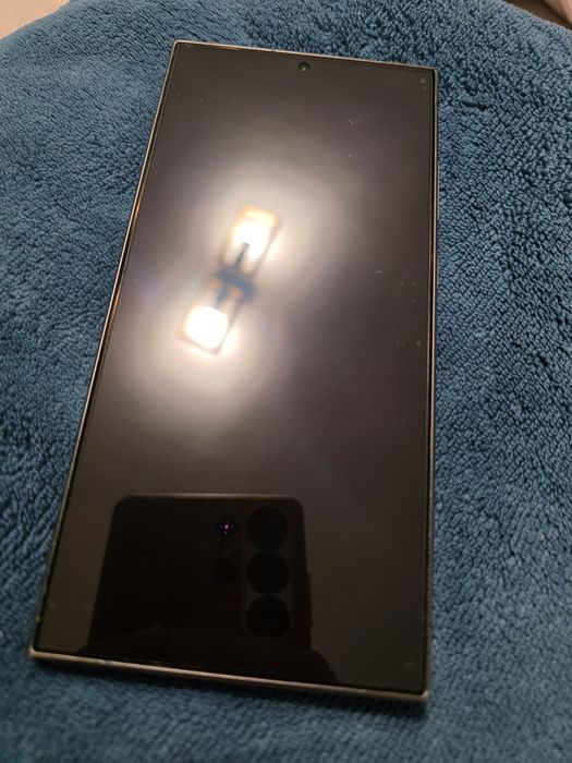 Samsung Galaxy S24 Ultra 256GB Titanium Gray impecabil
