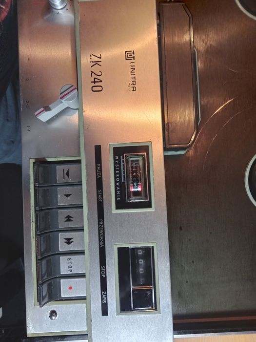 Magnetofon Unitra ZK240  cu amplificare și difuzoare control