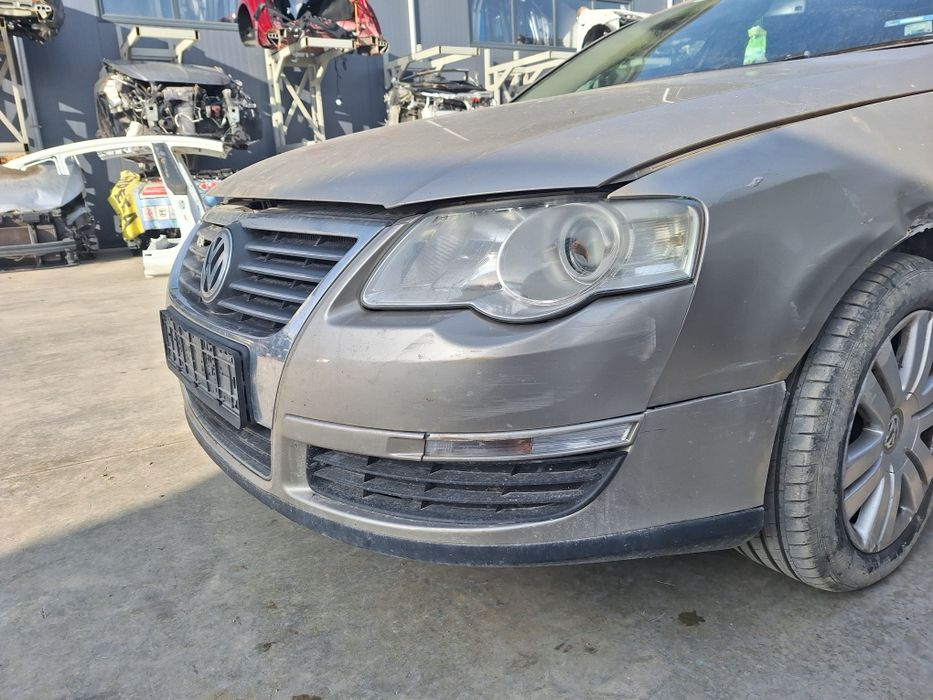 Предна броня Vw Passat 6 / Фолксваген Пасат 6 2006г.