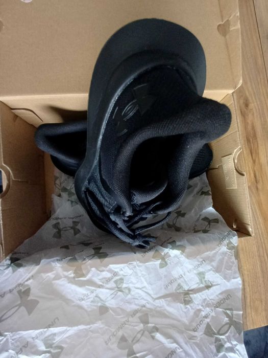 Маратонки  -  Under Armour