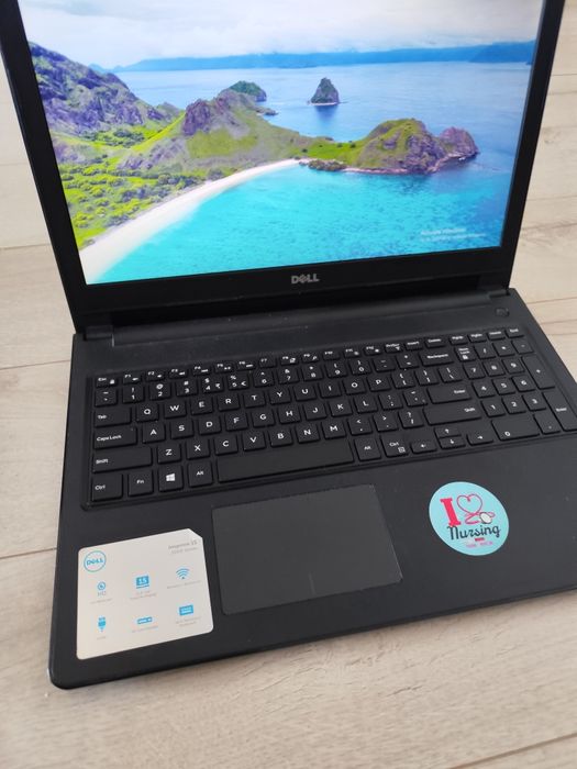 Dell Inspiron 3000 (i5 7th gen,4 GB RAM ddr4,256 Gb ssd )