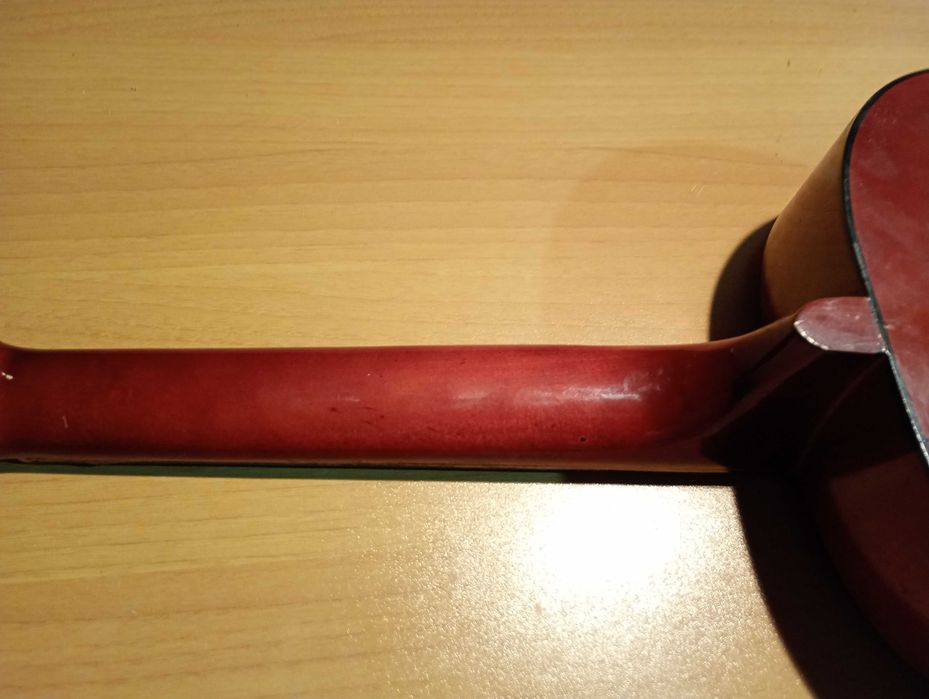 Немска акустична китара