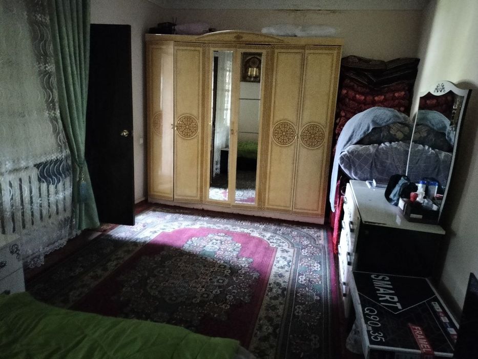 Продам дом . Срочно. Махалля Олмос 35000 у.е за сотку Яшнабадски