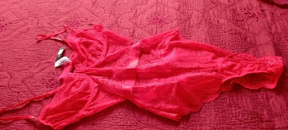 Чорапогащници, чорапи, потниче и боди