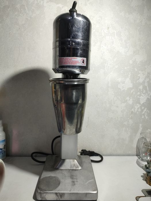 Продам профессиональный миксер