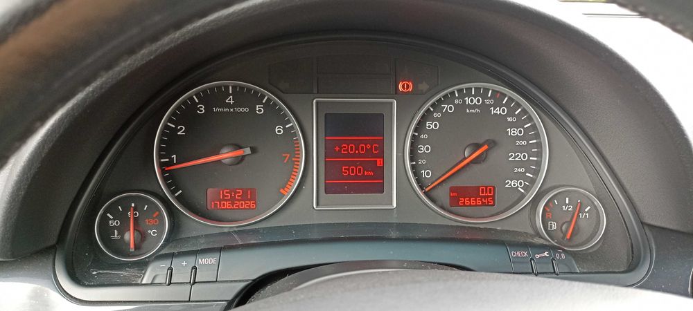 Audi A4, benzină 1.6, berlină,motor ALZ,2004
