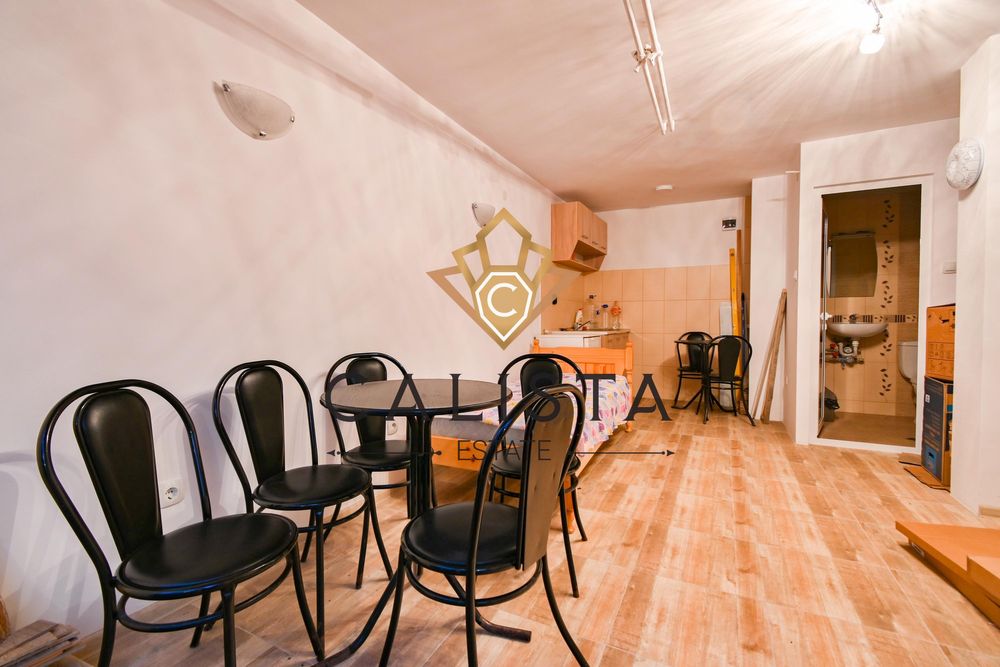 Дава се под наем Едностаен апартамент в София, Център - 34 кв.м за 381.99 € - Снимка #2