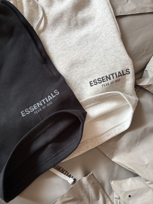 Essentials Shorts (Черни и Сиви)