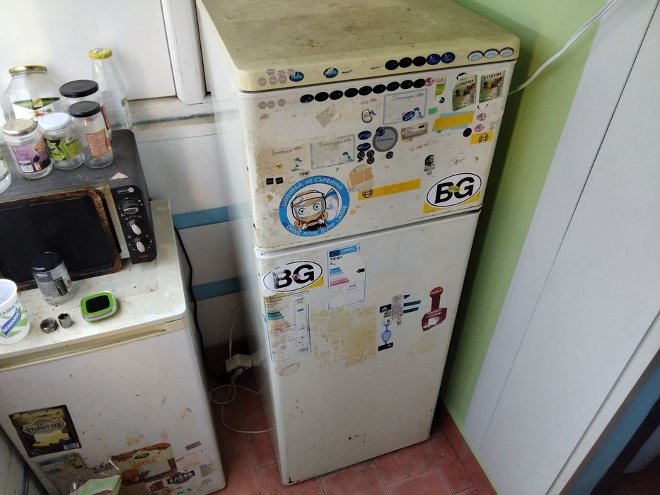 Голям оригинален хладилник с фризер , на уирпул ( Филипс )