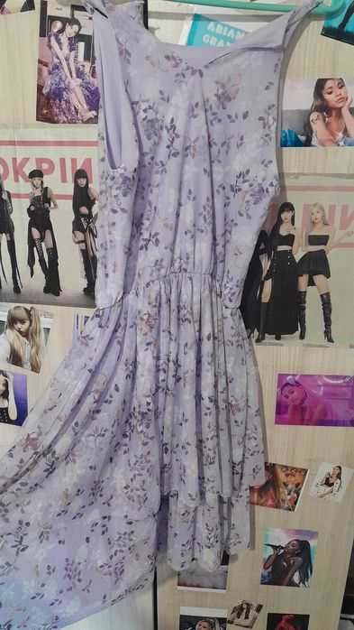 Рокля С размер лилава на цветя