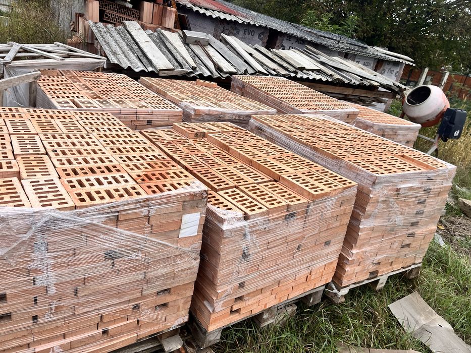 Caramida Aparenta Spania