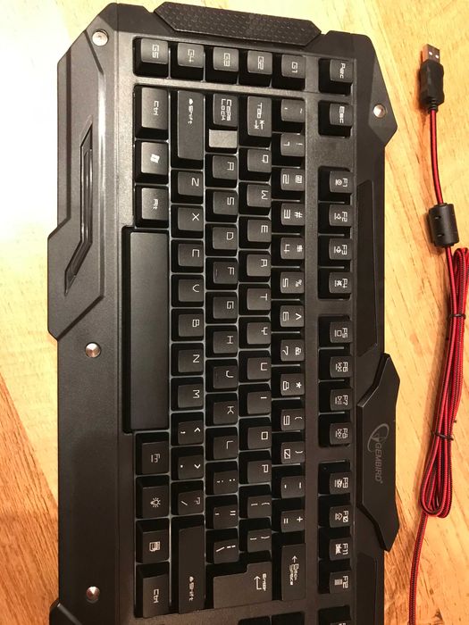 чисто нова програмируема геймърска клавиатура GEMBIRD