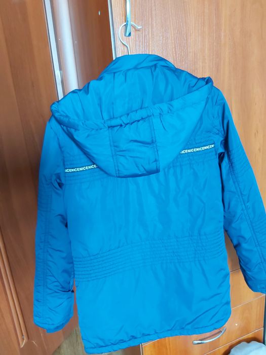 Продам куртку осень-весна.