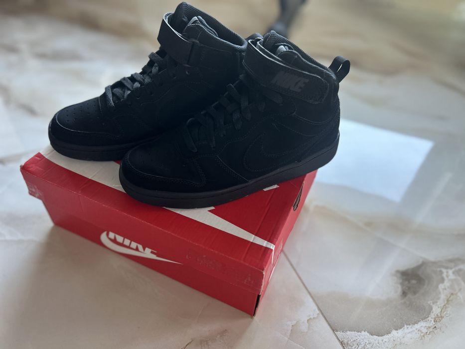 Nike Court Borough Mid 2