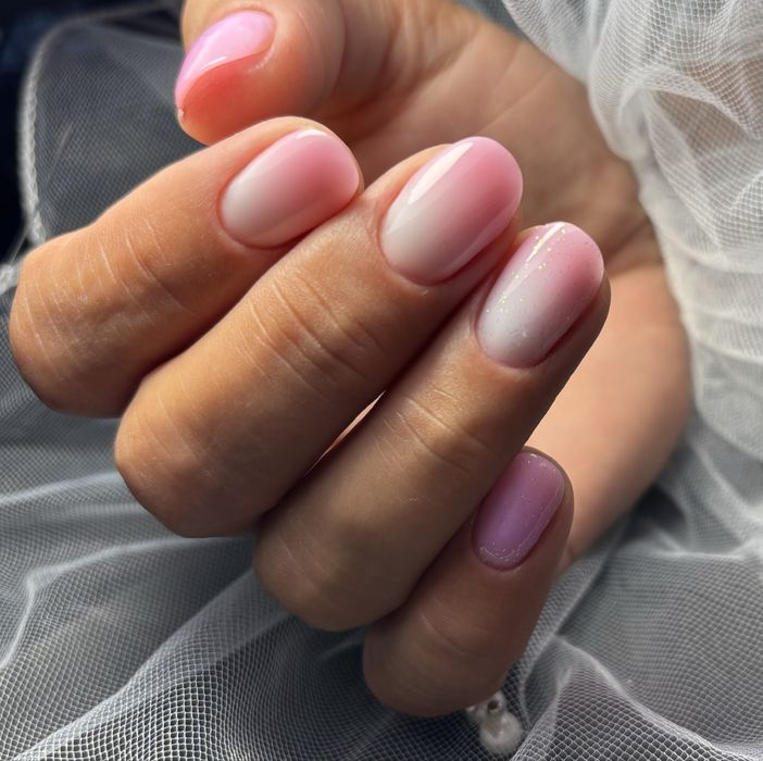 Unghii cu gel - manichiura si pedichiura