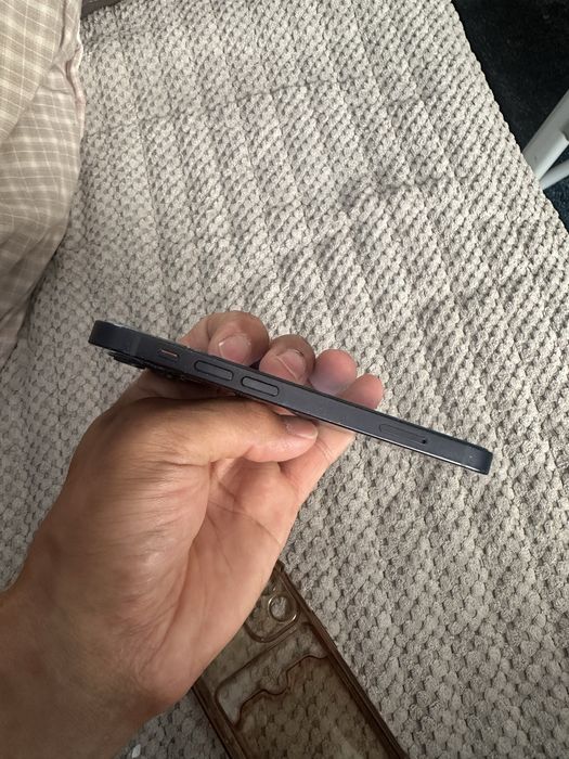 Продам Iphone 12 mini