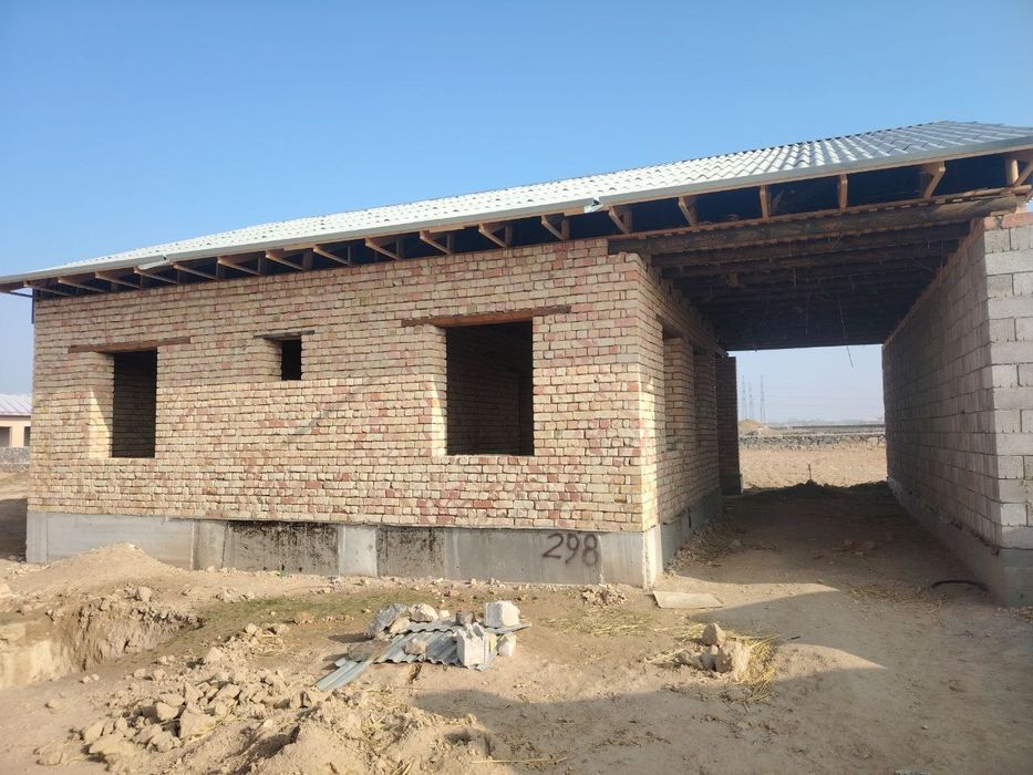 Уй сотилади Навоий шахар Кармана тум. фарход Савхоз.  Коробка холатида