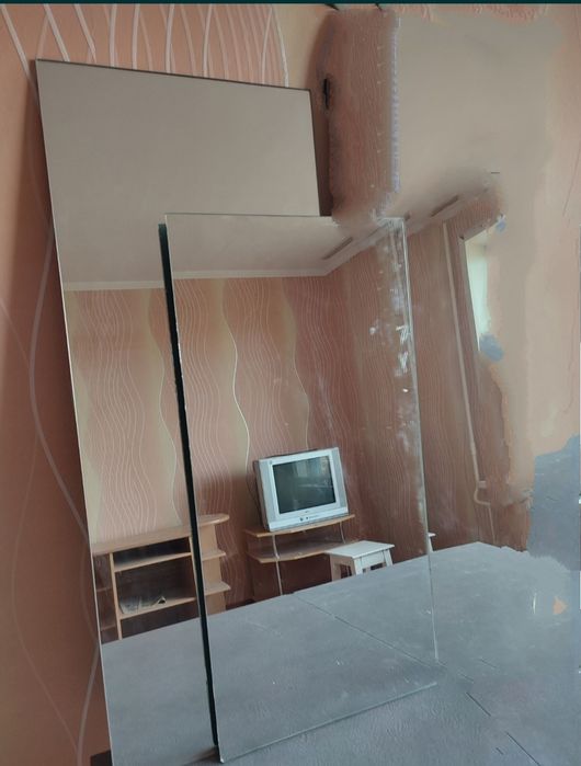 Продам зеркала б/ у разных размеров