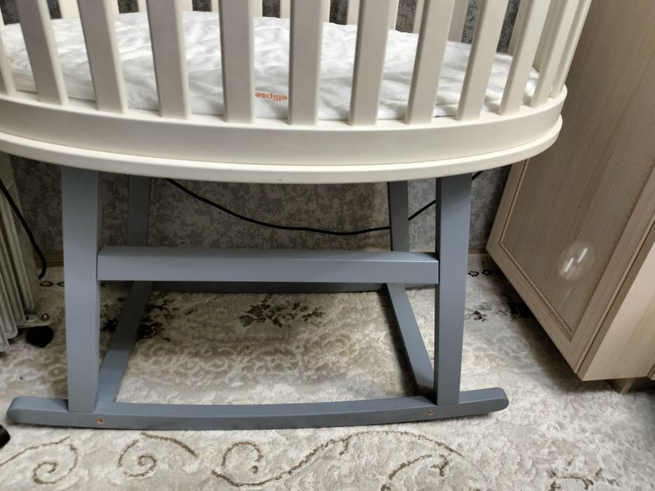 Продам детскую кроватку