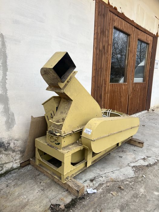 Topator lemn electric