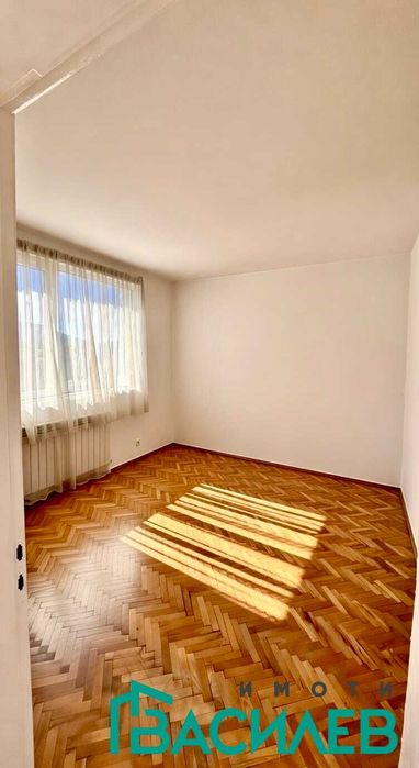 Продава 2-СТАЕН град София, Гео Милев