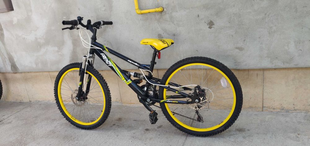 Bicicleta Mtb cu roti de 24 inch cu frane pe disc