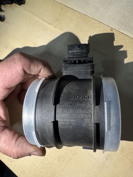 Nou Senzor Debitmetru Aer Bosch 0281006048 Iveco Daily 2.3 3.0D Fiat