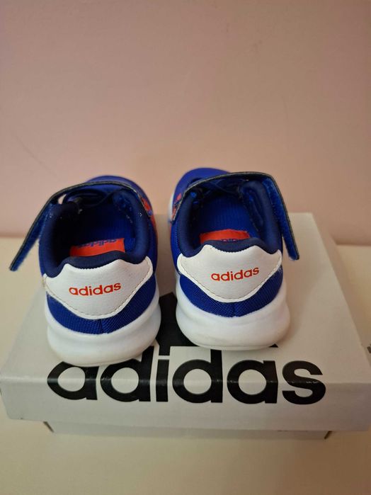 Маратонки Adidas 21 номер