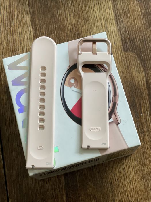 Смарт часовник Samsung Galaxy Watch Active