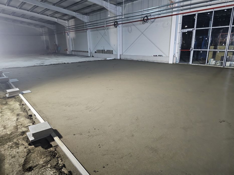 Executam sape elicopterizate si tencuieli mecanizate