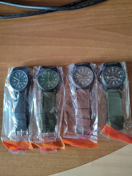 Нови часовници  с дата