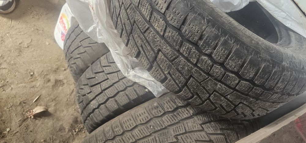 Срочно Продам  шины