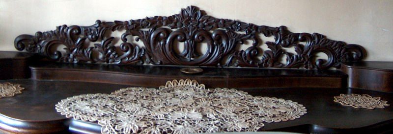 Sufragerie veche, foarte frumoasă, din lemn de nuc, Chipendale