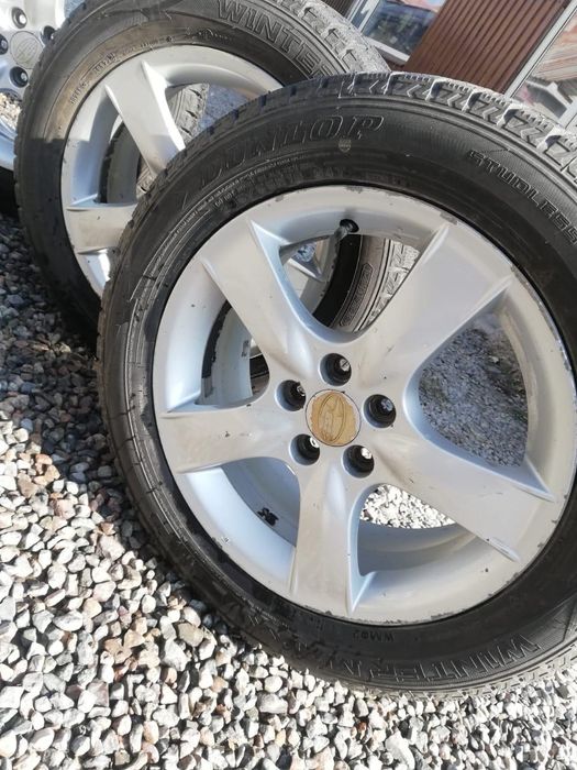 Продам шины от субару