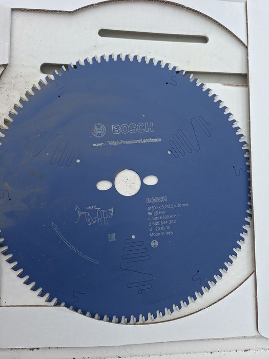 Disc circular 300 mm pentru lemn