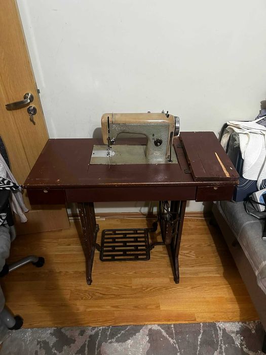 Masina de cusut Ileana