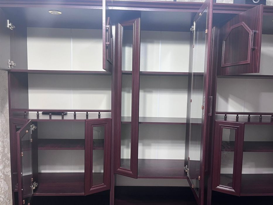 Стенка зальная в идеальном