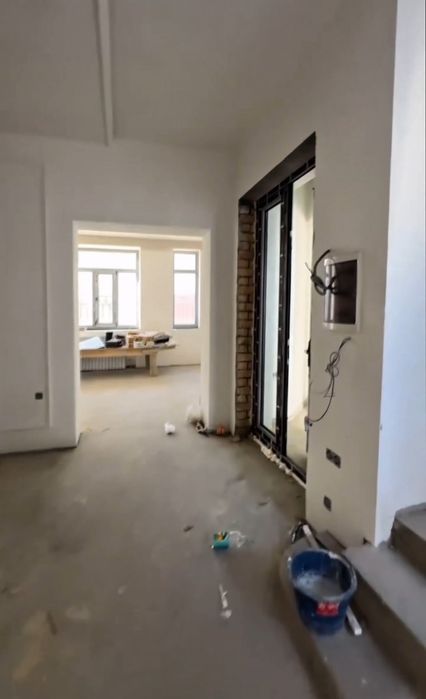 Без маклер. 220 000$ lik uy srochniyga 178000 $ ga sotiladi.