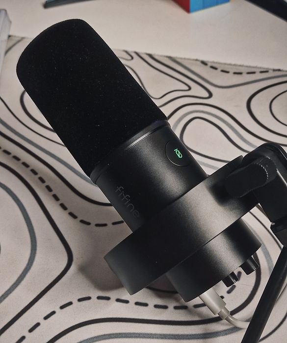 Продам микрофон Fifine K688