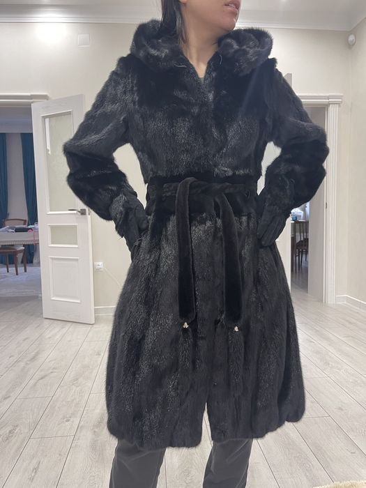 Продам норковую шубу