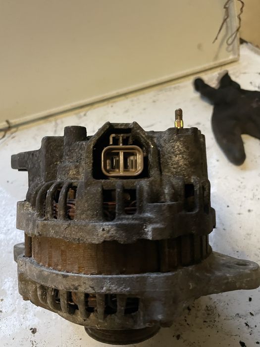 Динамо за мазда 323 /mazda 323