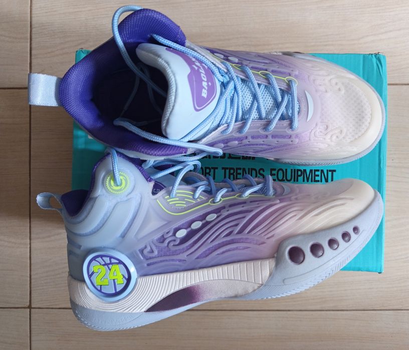 Нови баскетболни маратонки